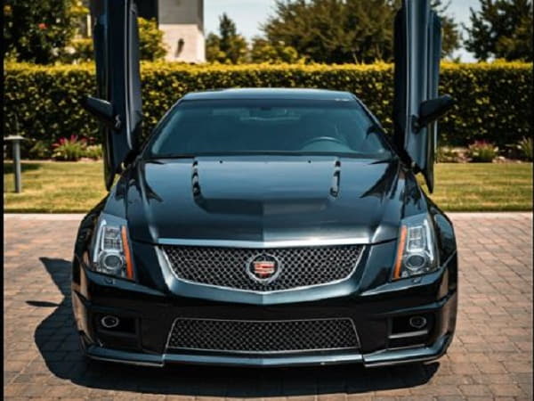 Cadillac CTS-V “Batmobile” là 1 trong những siêu xe của Justin Bieber