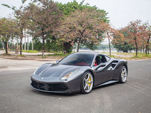 Ferrari 488 GTB là siêu xe của cường đôla